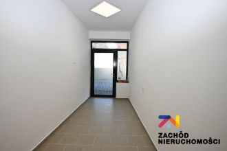 Lokal użytkowy na parterze !